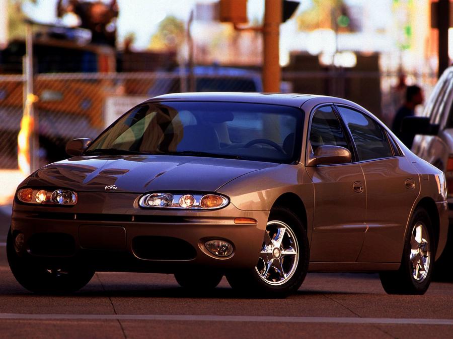  Oldsmobile Aurora 2000 года  (фото 6 из 16)